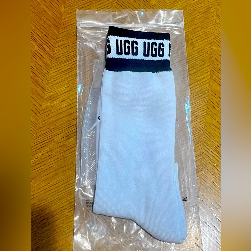 UGG GRAPHIC CREW SOCKS